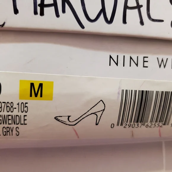 Pumps - Picture 5 of 5